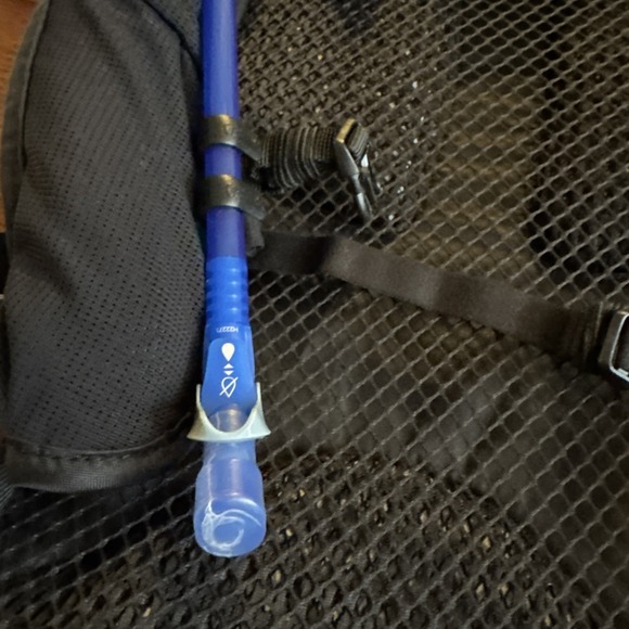 Camelbak M.U.L.E.® Evo 12 Hydration Pack Hiking, Running, Black, New W/Tags - Picture 4 of 12